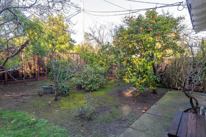 2006 Fallen Leaf Lane, Los Altos, California 94024