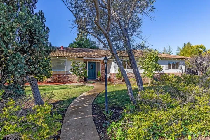 2006 Fallen Leaf Lane, Los Altos, California 94024