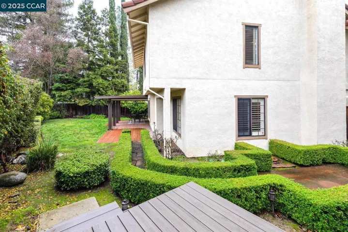25 Driftwood Ct, Pleasant Hill, California 94523