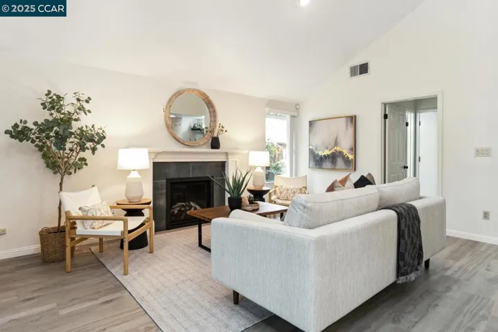 25 Driftwood Ct, Pleasant Hill, California 94523