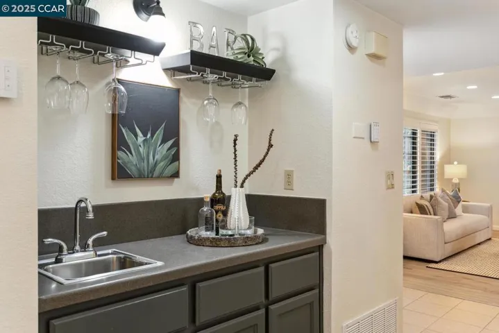 25 Driftwood Ct, Pleasant Hill, California 94523
