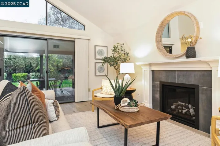 25 Driftwood Ct, Pleasant Hill, California 94523