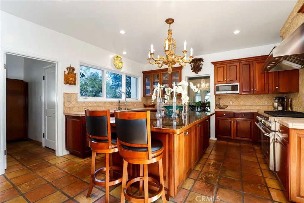 3852 Keswick Road, La Canada Flintridge, California 91011 home-pic-17