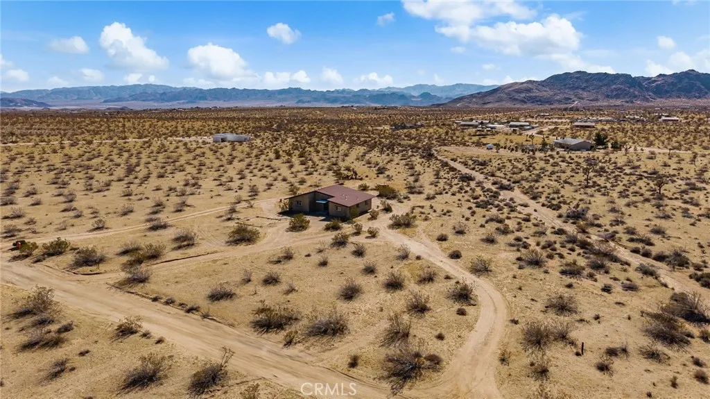 60785 La Brisa Drive, Joshua Tree, California 92252 home-pic-39