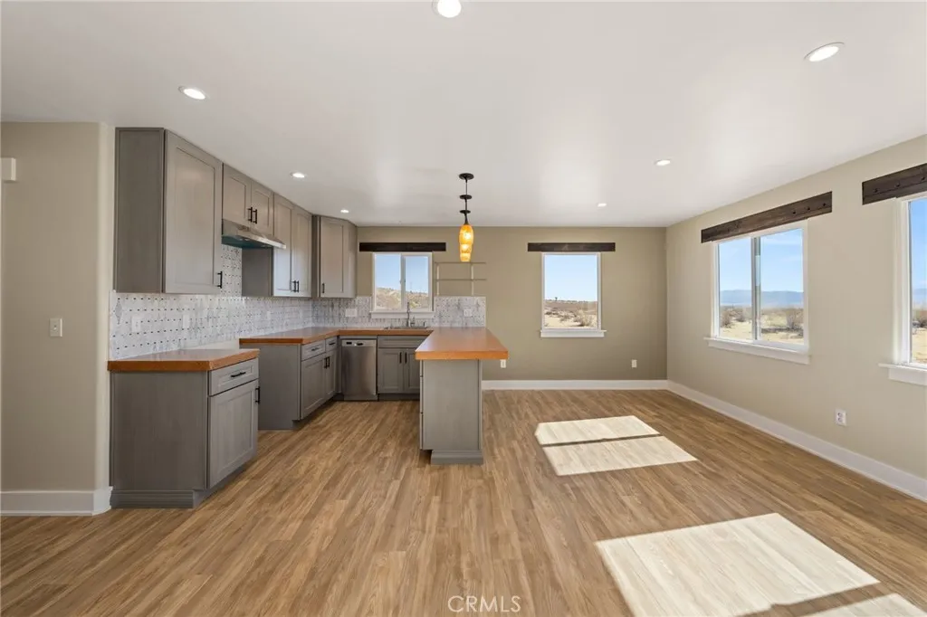 60785 La Brisa Drive, Joshua Tree, California 92252 home-pic-5