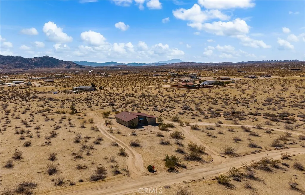 60785 La Brisa Drive, Joshua Tree, California 92252 home-pic-41