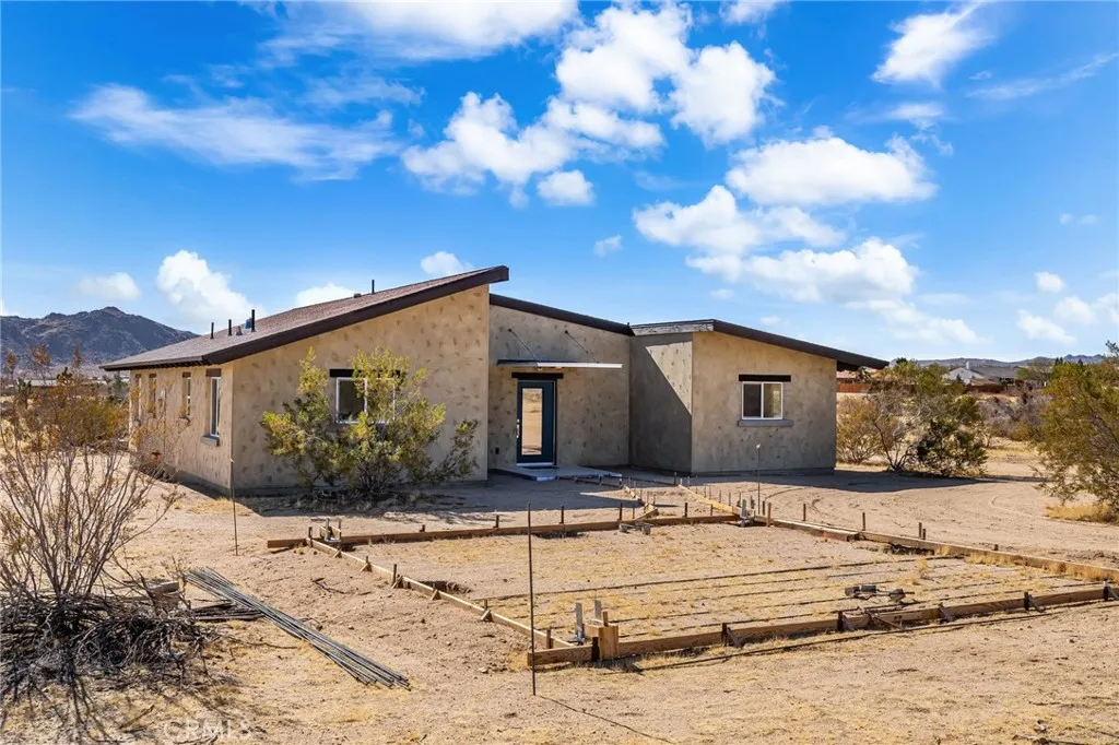 60785 La Brisa Drive, Joshua Tree, California 92252 home-pic-34