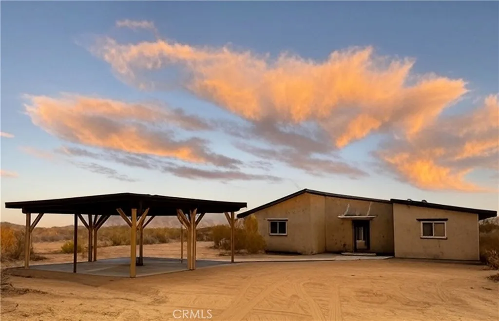 60785 La Brisa Drive, Joshua Tree, California 92252 home-pic-1