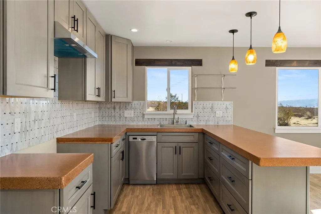 60785 La Brisa Drive, Joshua Tree, California 92252 home-pic-4