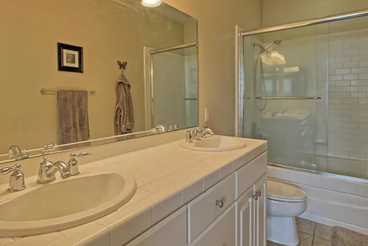 5564 Northwind Court-015-2-Master Bath-M