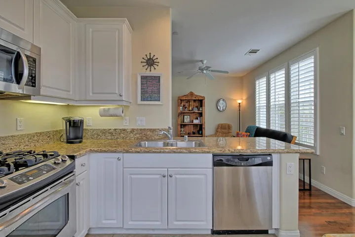 5564 Northwind Court-011-15-Kitchen-MLS_