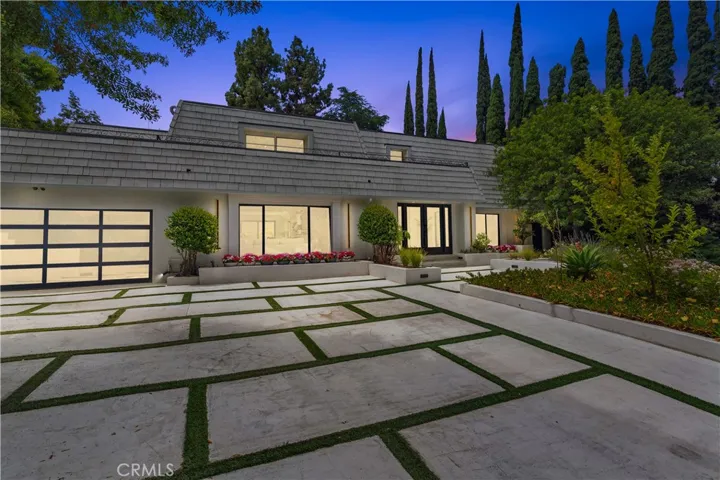 17438 Sumiya Drive, Encino, California 91316