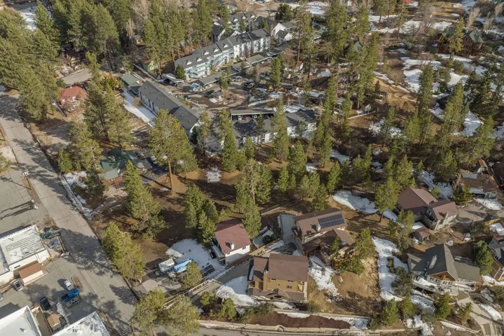 725 Cameron, Big Bear Lake, California 92315