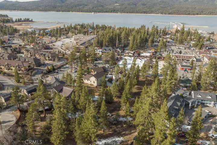 725 Cameron, Big Bear Lake, California 92315