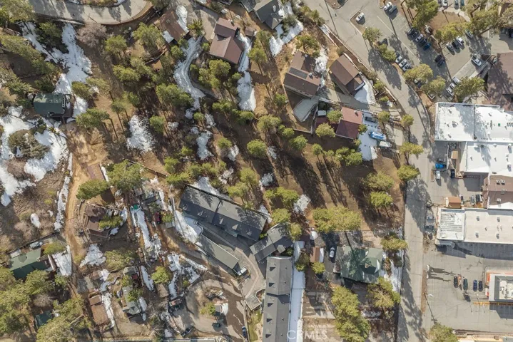 725 Cameron, Big Bear Lake, California 92315