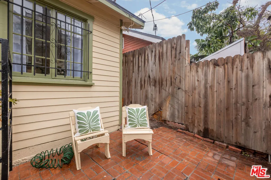 6853 Higman Avenue, Los Angeles, California 90028 home-pic-26