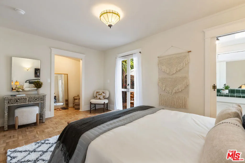 6853 Higman Avenue, Los Angeles, California 90028 home-pic-23