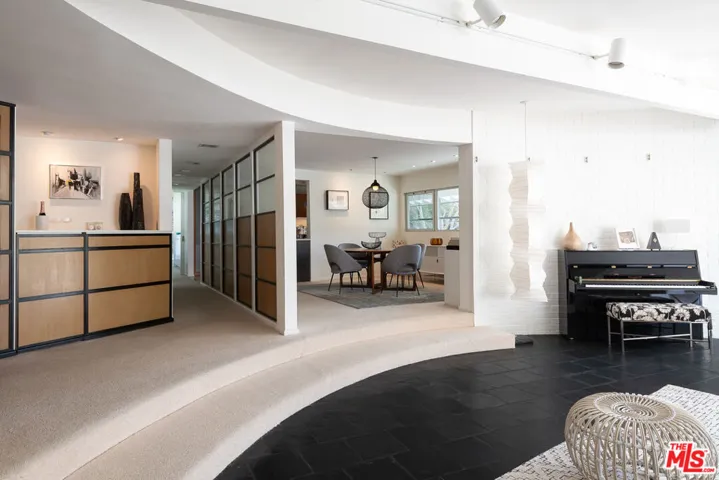 1892 Kimberly Lane, Los Angeles, California 90049