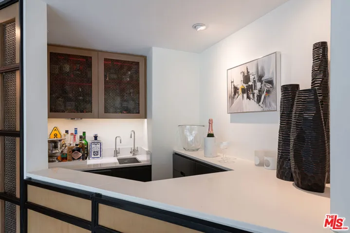 1892 Kimberly Lane, Los Angeles, California 90049