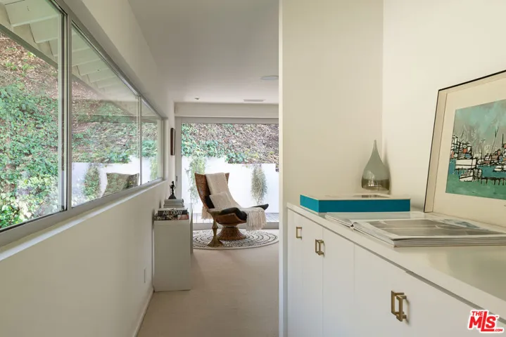 1892 Kimberly Lane, Los Angeles, California 90049