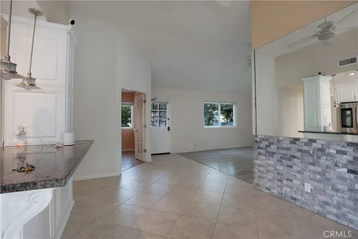 45 Amberleaf 119, Irvine, California 92614