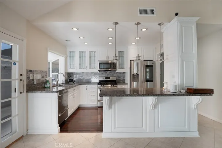 45 Amberleaf 119, Irvine, California 92614