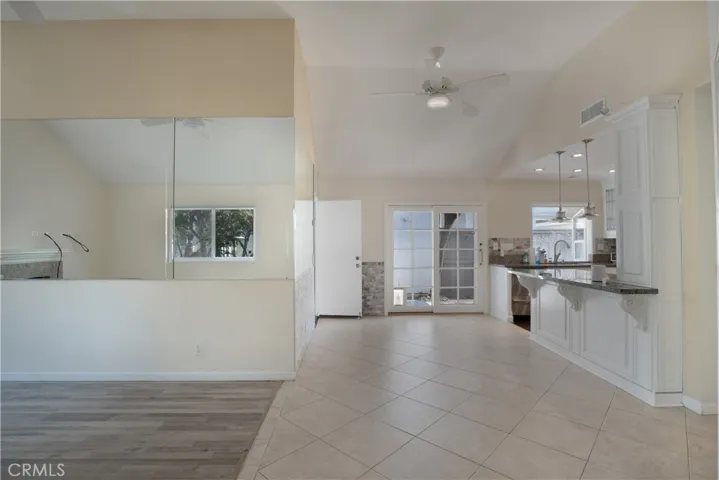 45 Amberleaf 119, Irvine, California 92614
