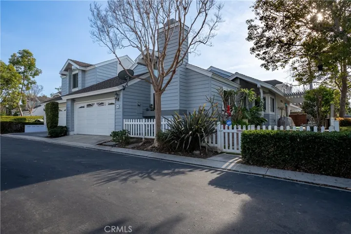 45 Amberleaf 119, Irvine, California 92614
