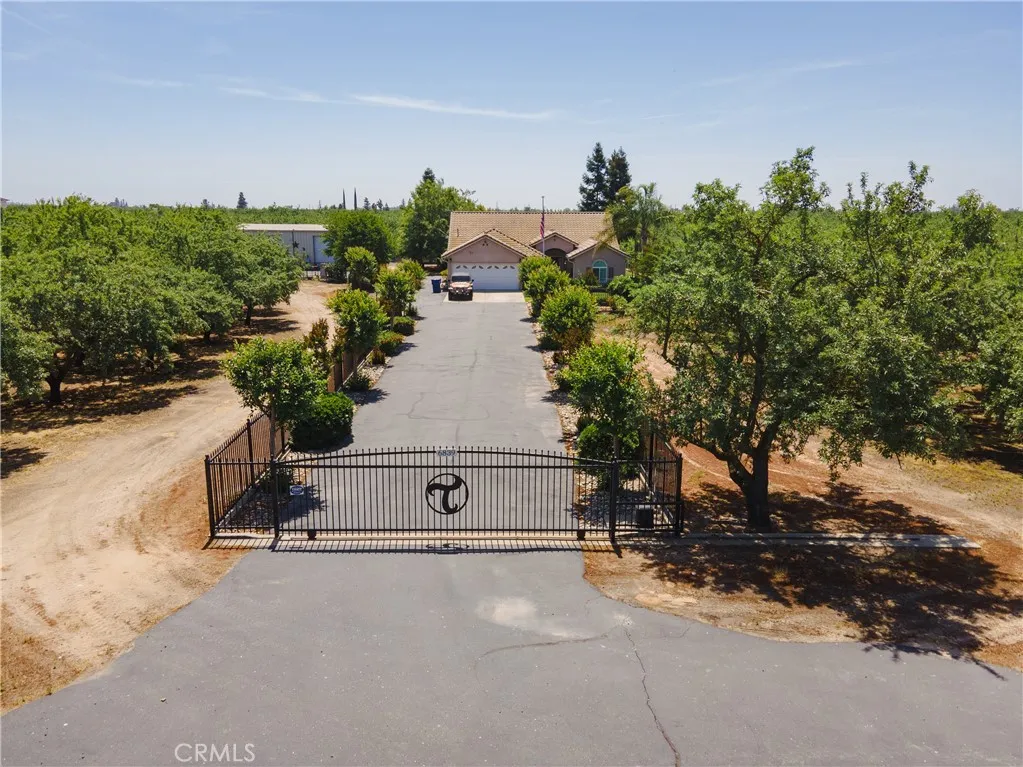 6839 Mercedes Avenue, Winton, California 95388 home-pic-74