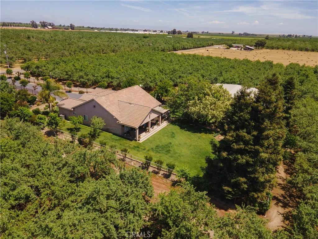 6839 Mercedes Avenue, Winton, California 95388 home-pic-69