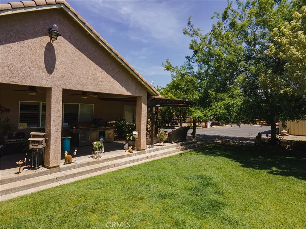 6839 Mercedes Avenue, Winton, California 95388 home-pic-54
