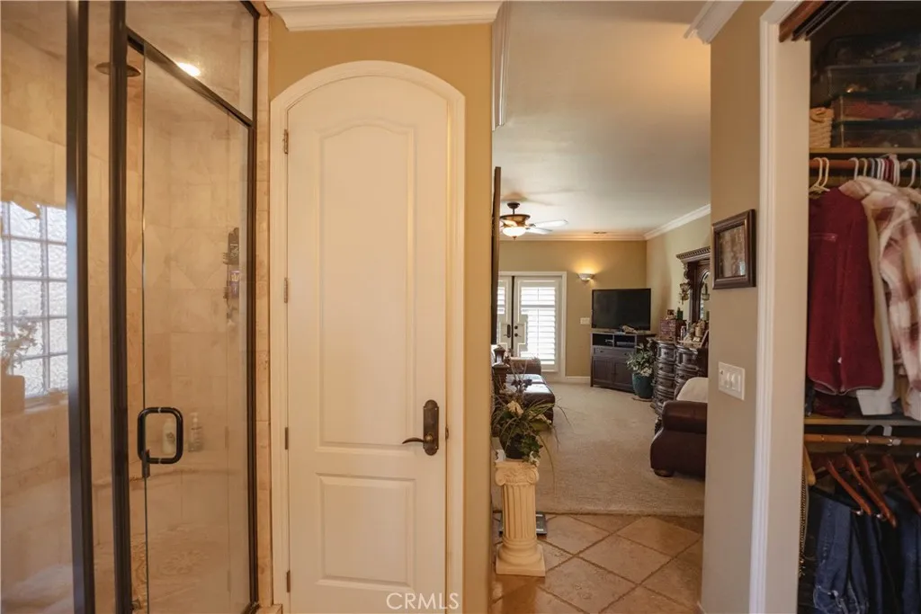 6839 Mercedes Avenue, Winton, California 95388 home-pic-37