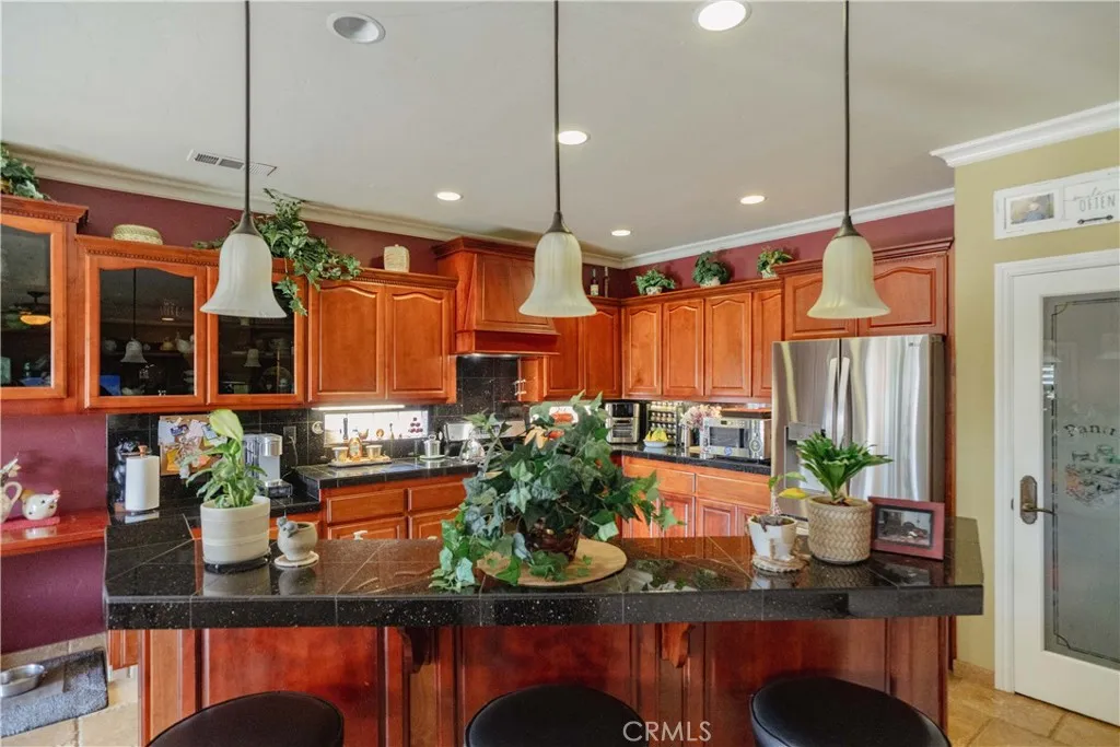 6839 Mercedes Avenue, Winton, California 95388 home-pic-10