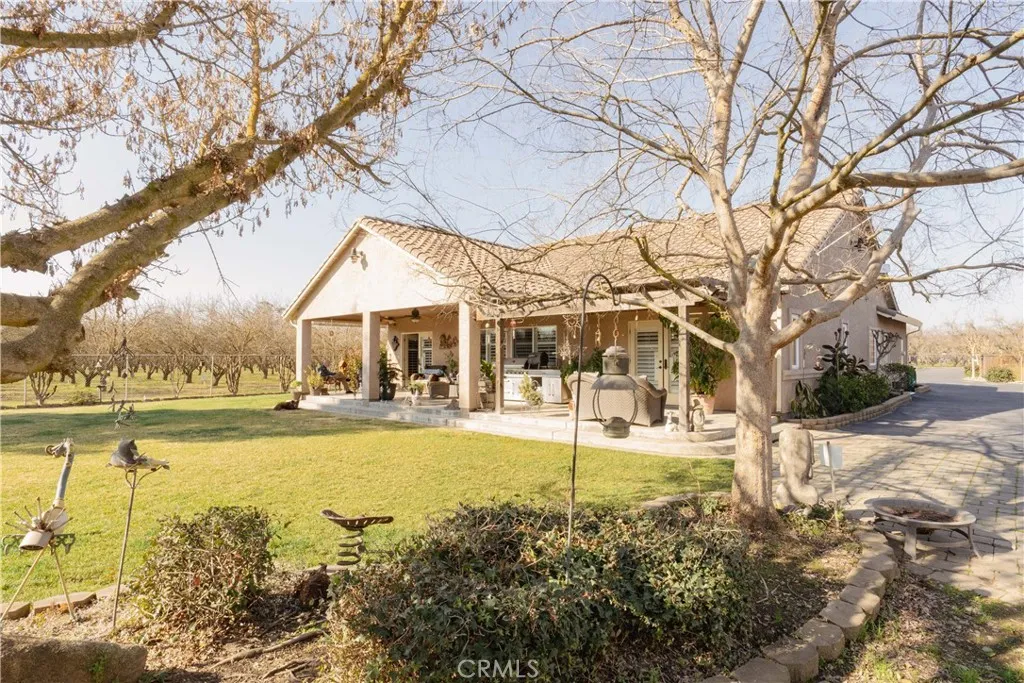 6839 Mercedes Avenue, Winton, California 95388 home-pic-4