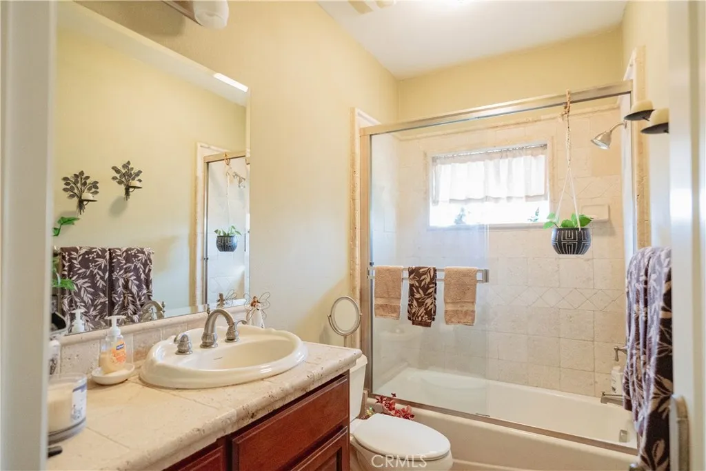 6839 Mercedes Avenue, Winton, California 95388 home-pic-26
