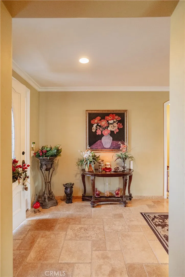 6839 Mercedes Avenue, Winton, California 95388 home-pic-6
