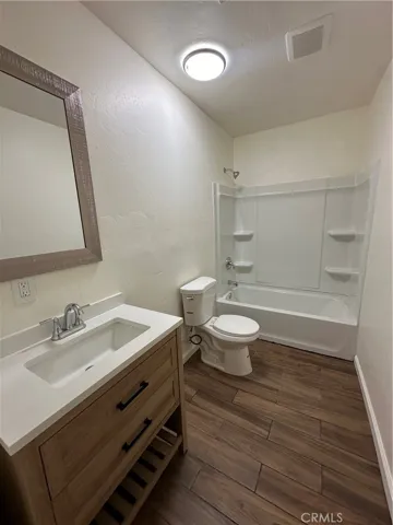 604 Sparling Avenue, Bakersfield, California 93307