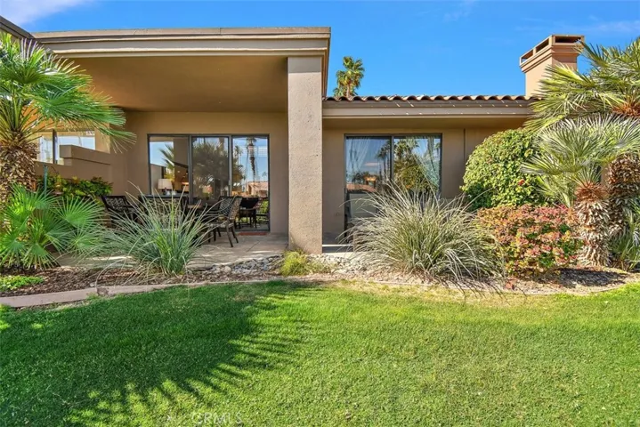 Covered Golf Course Patio