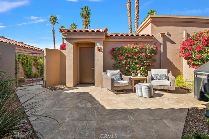 Private Courtyard Patio Gas BBQ. Door to  2 car Garage