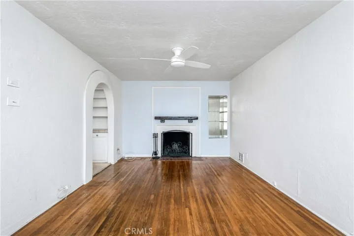 402 Aster Street, Laguna Beach, California 92651
