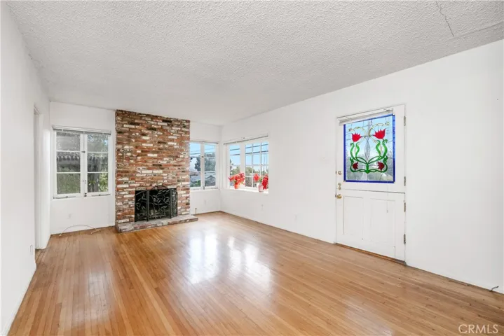 402 Aster Street, Laguna Beach, California 92651