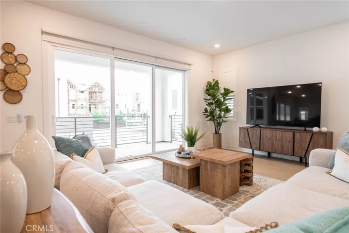 352 Merit, Irvine, California 92618