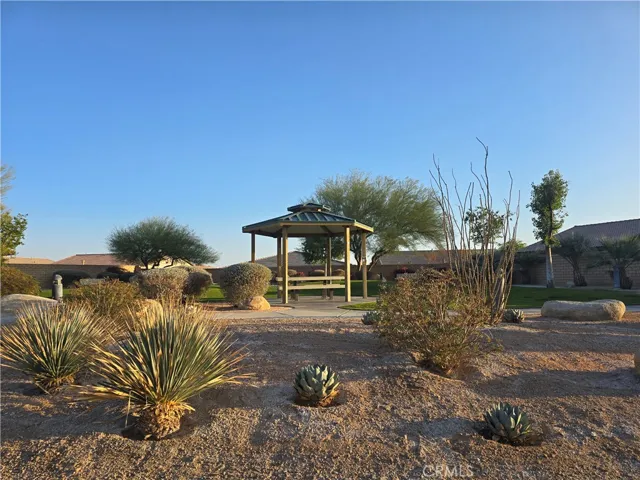 Mountain Estates Park with covered picnic tables