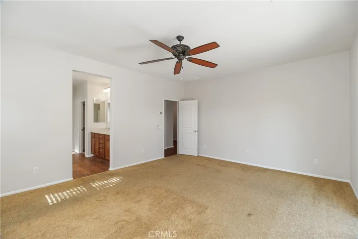 primary bedroom to bath