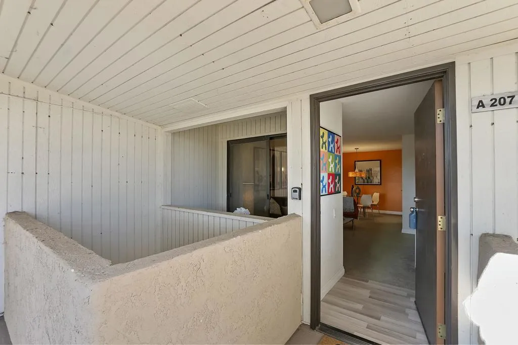 2810 N Arcadia Court A207, Palm Springs, California 92262 home-pic-2