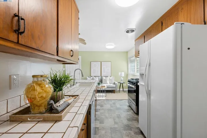 38053 Temple Way, Fremont, California 94536