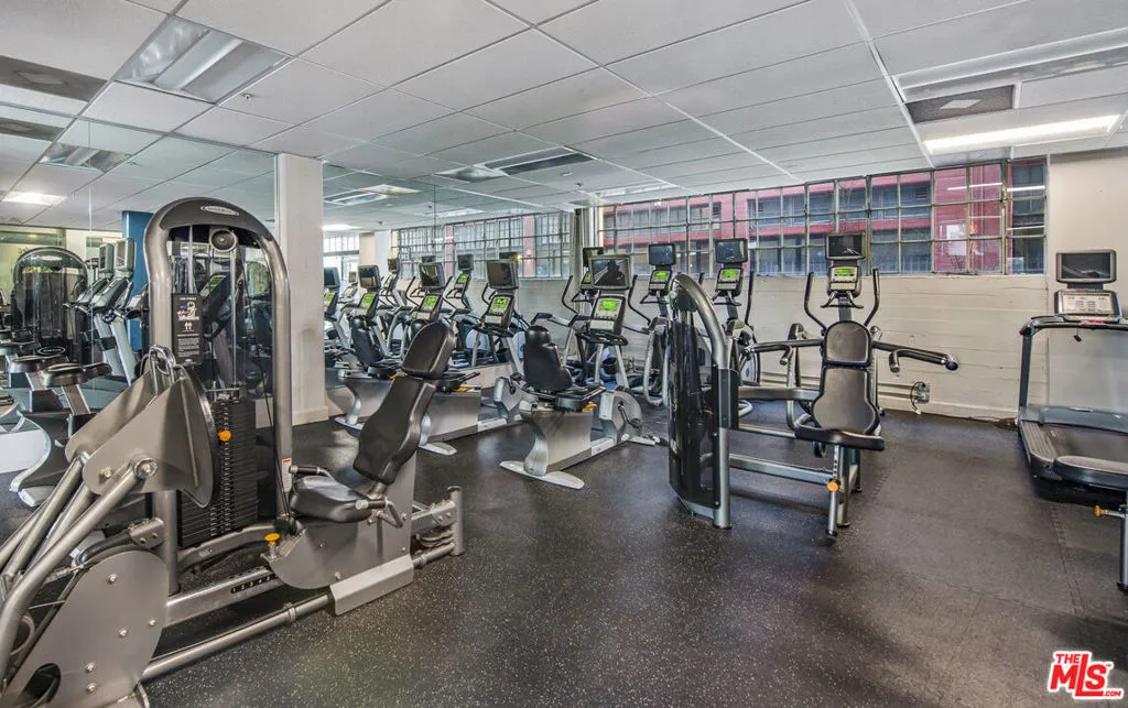 746 S Los Angeles Street 404, Los Angeles, California 90014 home-pic-33