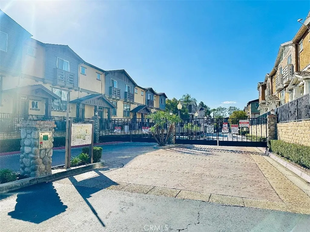 1417 Ledgestone Lane, Pomona, California 91767 home-pic-1