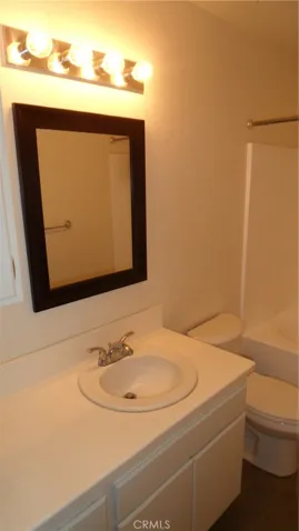 12621 Moordale Circle L, Stanton, California 90680
