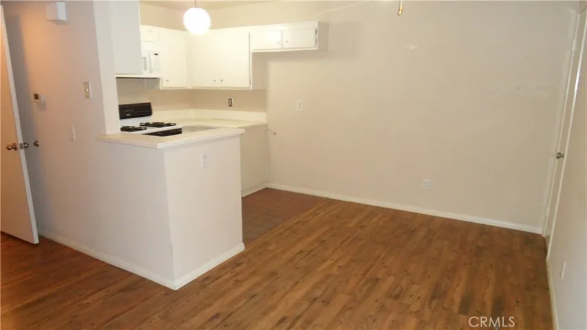 12621 Moordale Circle L, Stanton, California 90680
